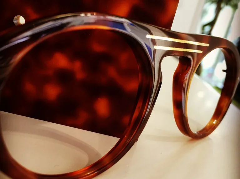 monture de lunettes faite main