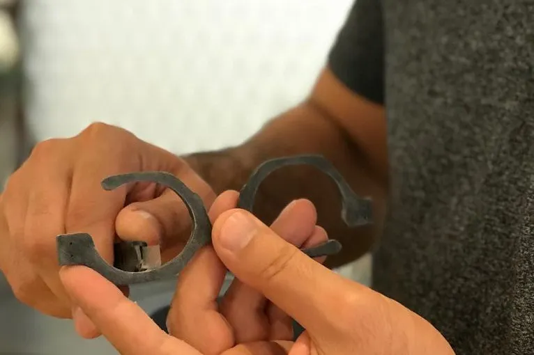 réalisation de lunettes en corne de buffle